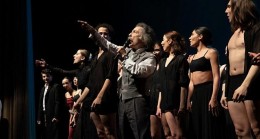 Mercan Selçuk’un, Timur Selçuk’un klasikleşmiş şarkılarına koreografi yaptığı Babamın Şarkıları 6 Kasım’da Uniq’te