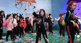 AKM Çocuk Sanat Festivali Dördüncü Gününde Çocuklar Pandomim İle Kendilerini Sözsüz İfade Edebilmeyi Öğrendi