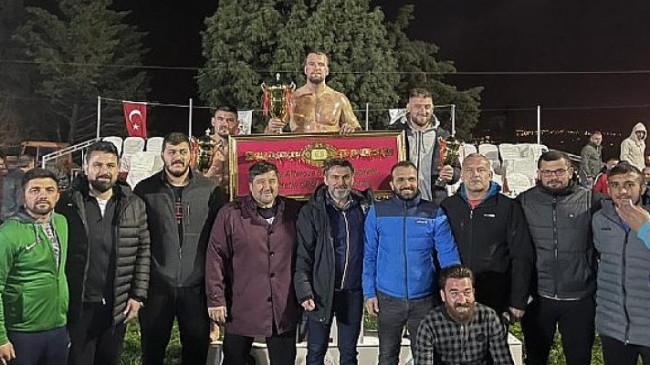 Altınova’da başpehlivanlığı Hüseyin Gümüşalan kazandıAltınova’da başpehlivanlığı Hüseyin Gümüşalan kazandı