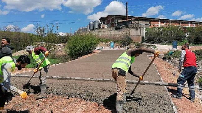 Derince Çal – Turaş köyleri bağlantısına beton yol yapılıyor