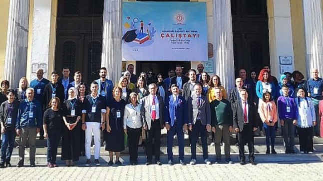 İzmir İl Milli Eğitim Müdürlüğü, ‘İzmir Akademik Başarıyı Arttırma Projesi (İZBAP) Çalıştayı’nı Gerçekleştirdi