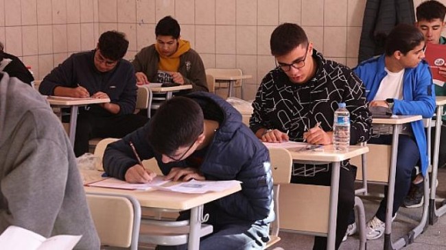 Nevşehir Belediyesi Tarafından Düzenlenen TYT Deneme Sınavı Hafta Sonu Yapıldı
