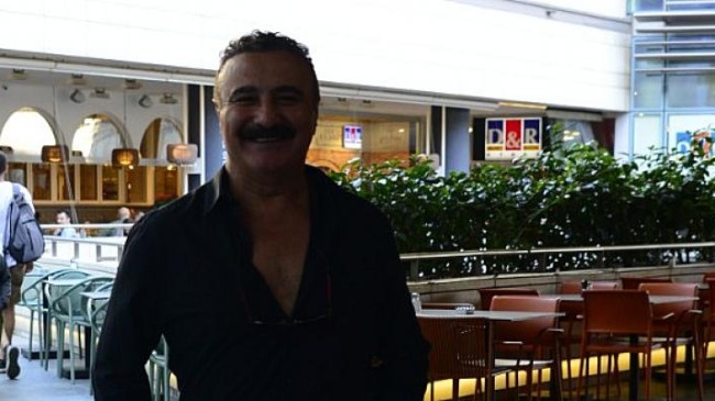 Usta oyuncu Cengiz Bozkurt alışverişte görüntülendi