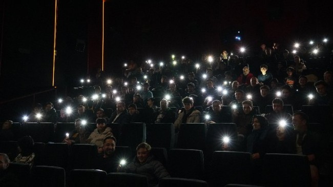 Konya’da gençler aileleriyle sinemada buluştu